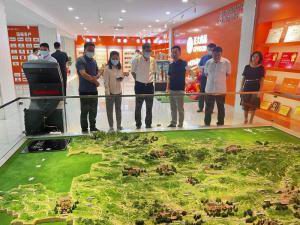 洛陽(yáng)市市委常委、宣傳部長(zhǎng)王飛蒞臨洛陽(yáng)正大調(diào)研