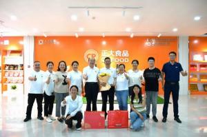 致敬崢嶸歲月 感恩一路奉獻(xiàn)！洛陽(yáng)正大這場(chǎng)退休職工歡送會(huì)情意滿滿！
